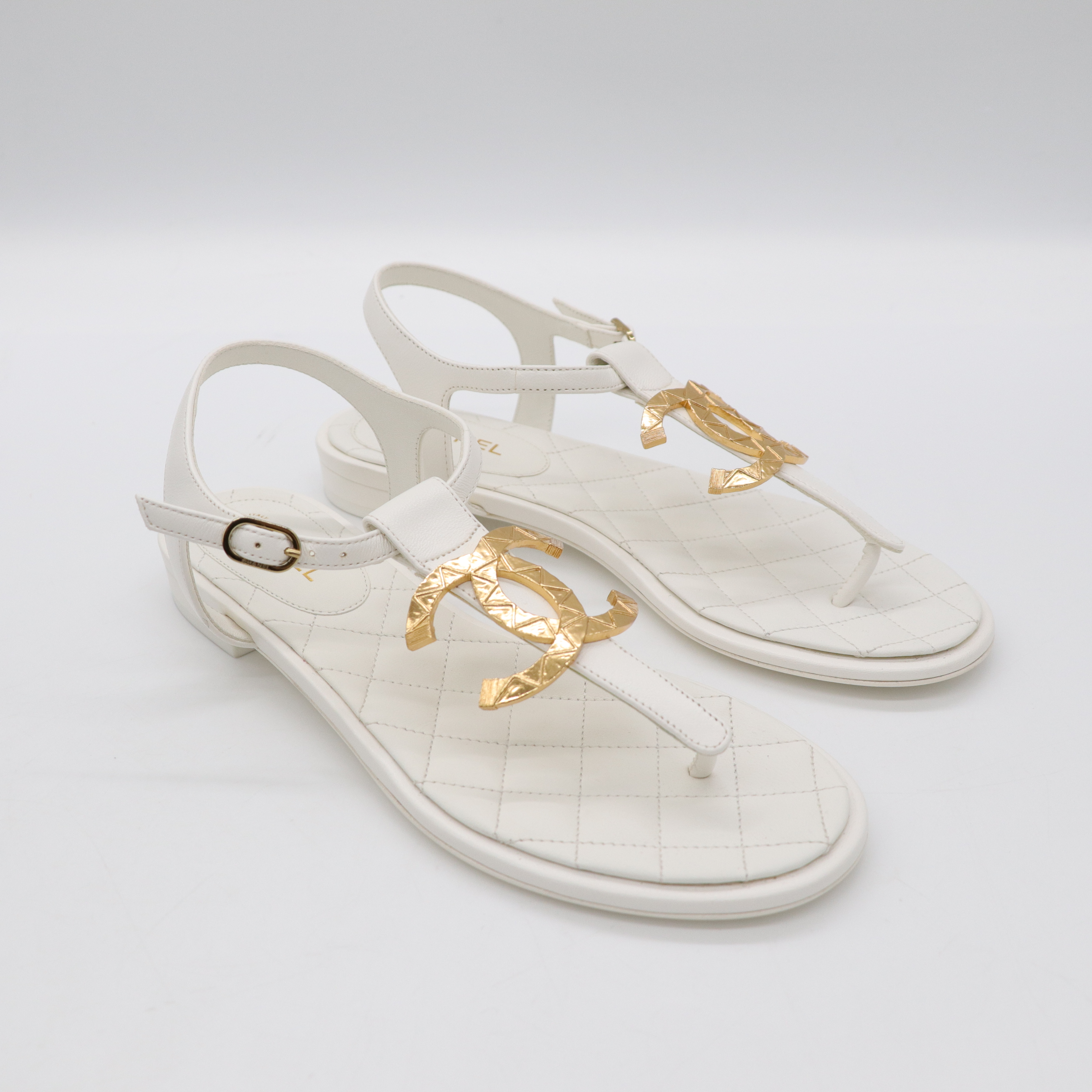 chanel 白色羊皮涼鞋-3