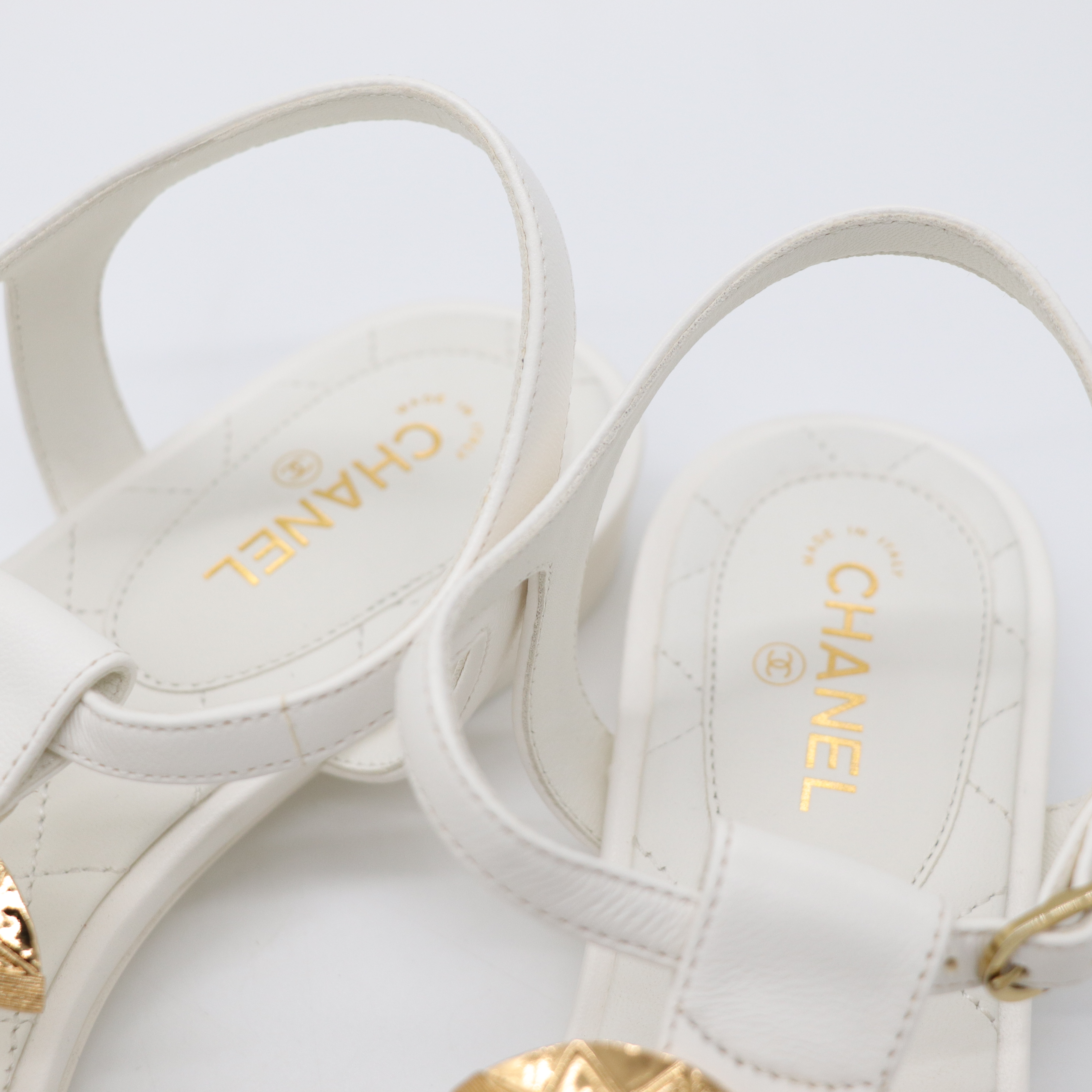 chanel 白色羊皮涼鞋-7