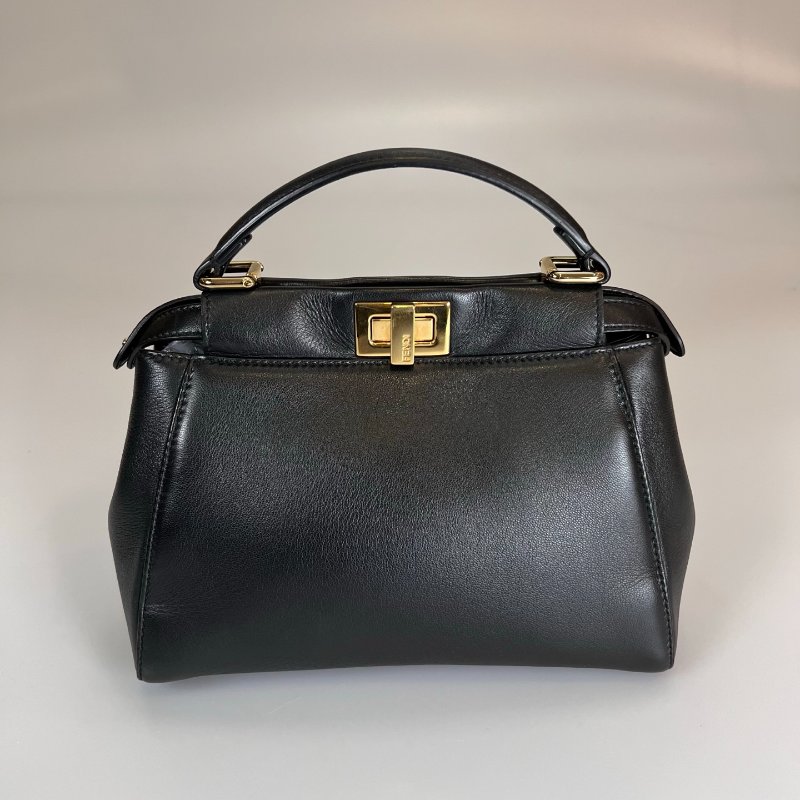 FENDI 8BN224 黑金轉扣peekaboo-1