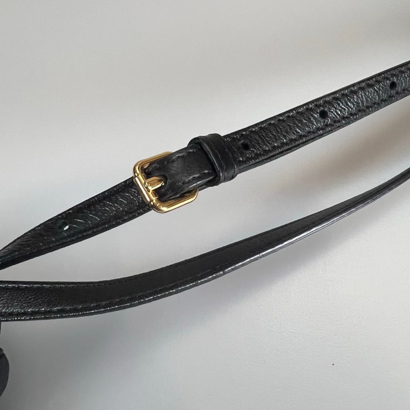 FENDI 8BN224 黑金轉扣peekaboo-10