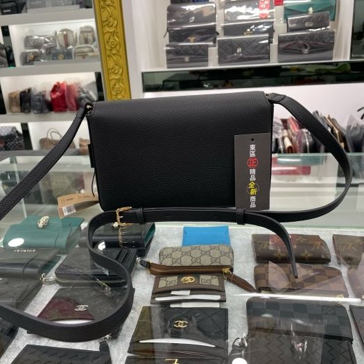 東區正精品㊣BURBERRY 8025161 全新黑色皮革拼格紋金釦釦式翻蓋肩背包斜背包小款 RA0994-6