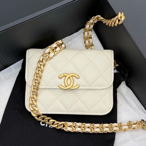 【97新 ✨ 全網最低價！】 🌸 A級Chanel/香奈兒22P白色寬鏈條mini woc金扣荔枝皮(下單前先詢問庫存❗️❗️）