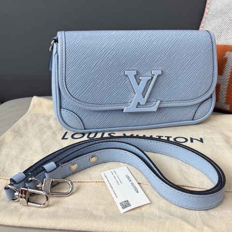 【近新閒置品】Louis Vuitton 路易威登 LV 淺藍色水波紋Buci法棍包手拿單肩斜挎包芯片款