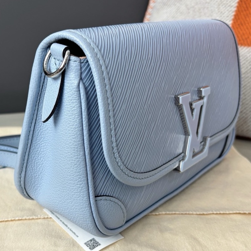 【近新閒置品】Louis Vuitton 路易威登 LV 淺藍色水波紋Buci法棍包手拿單肩斜挎包芯片款-3