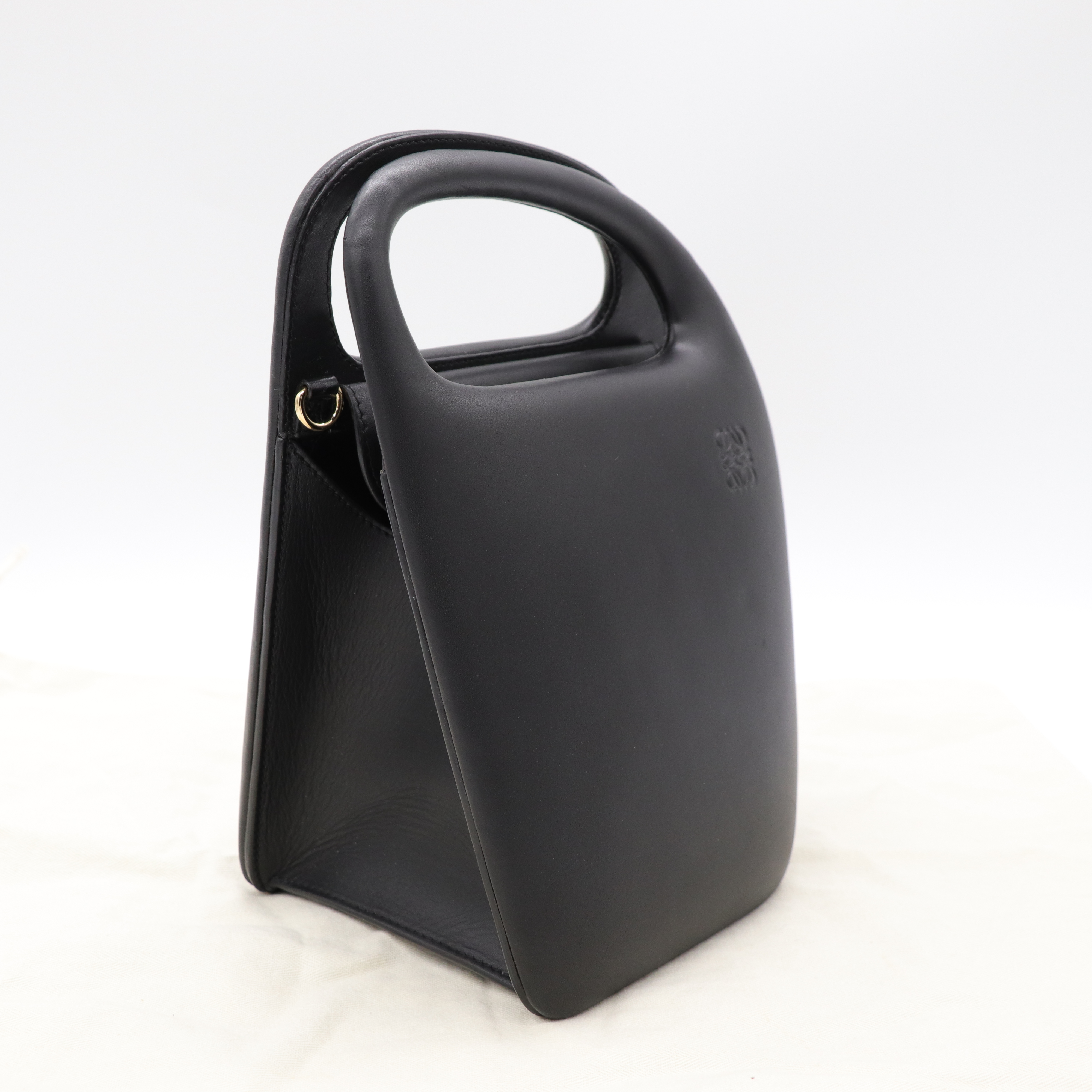 Loewe 羅威 Architects D Bag 水桶包 黑色 手提包-1