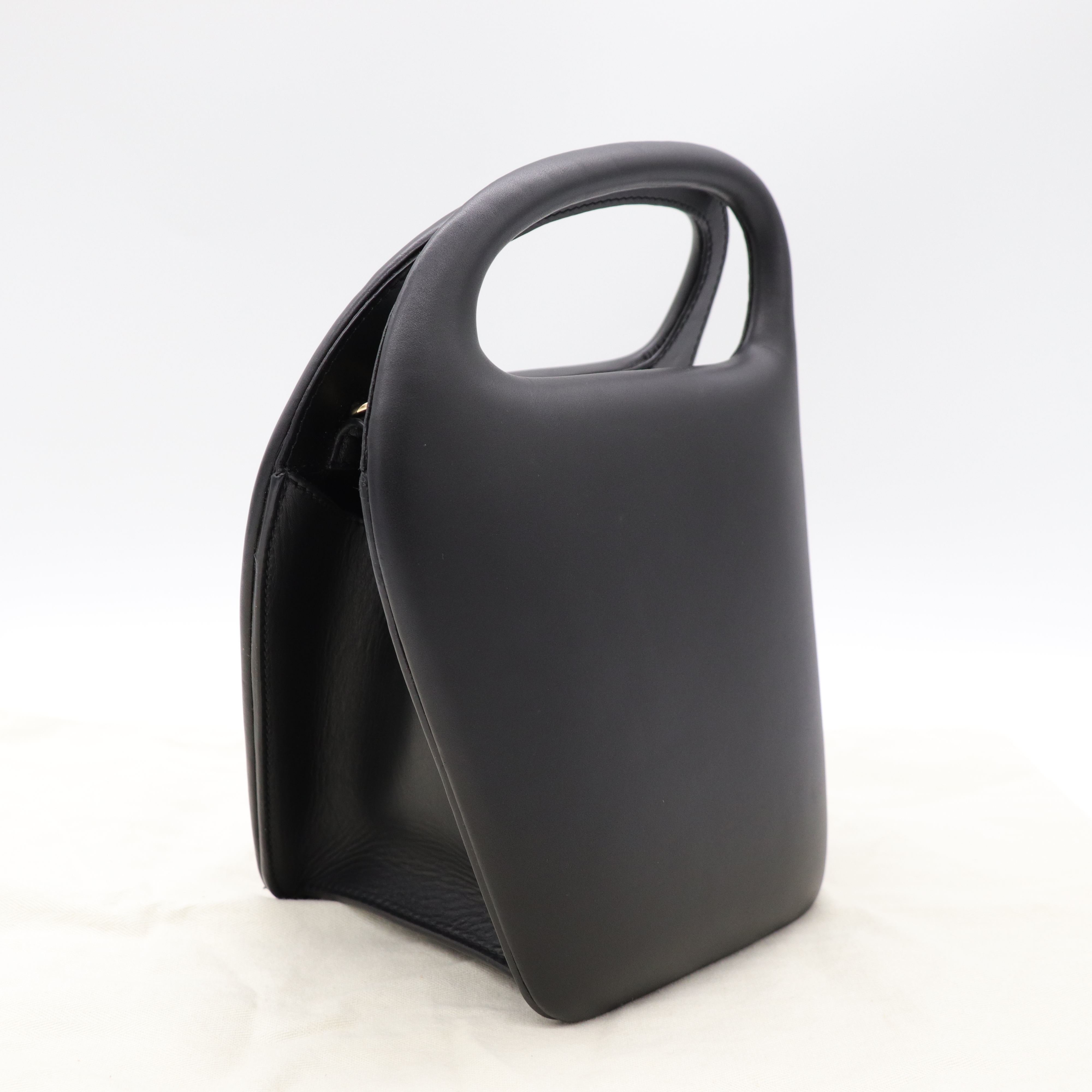 Loewe 羅威 Architects D Bag 水桶包 黑色 手提包-4