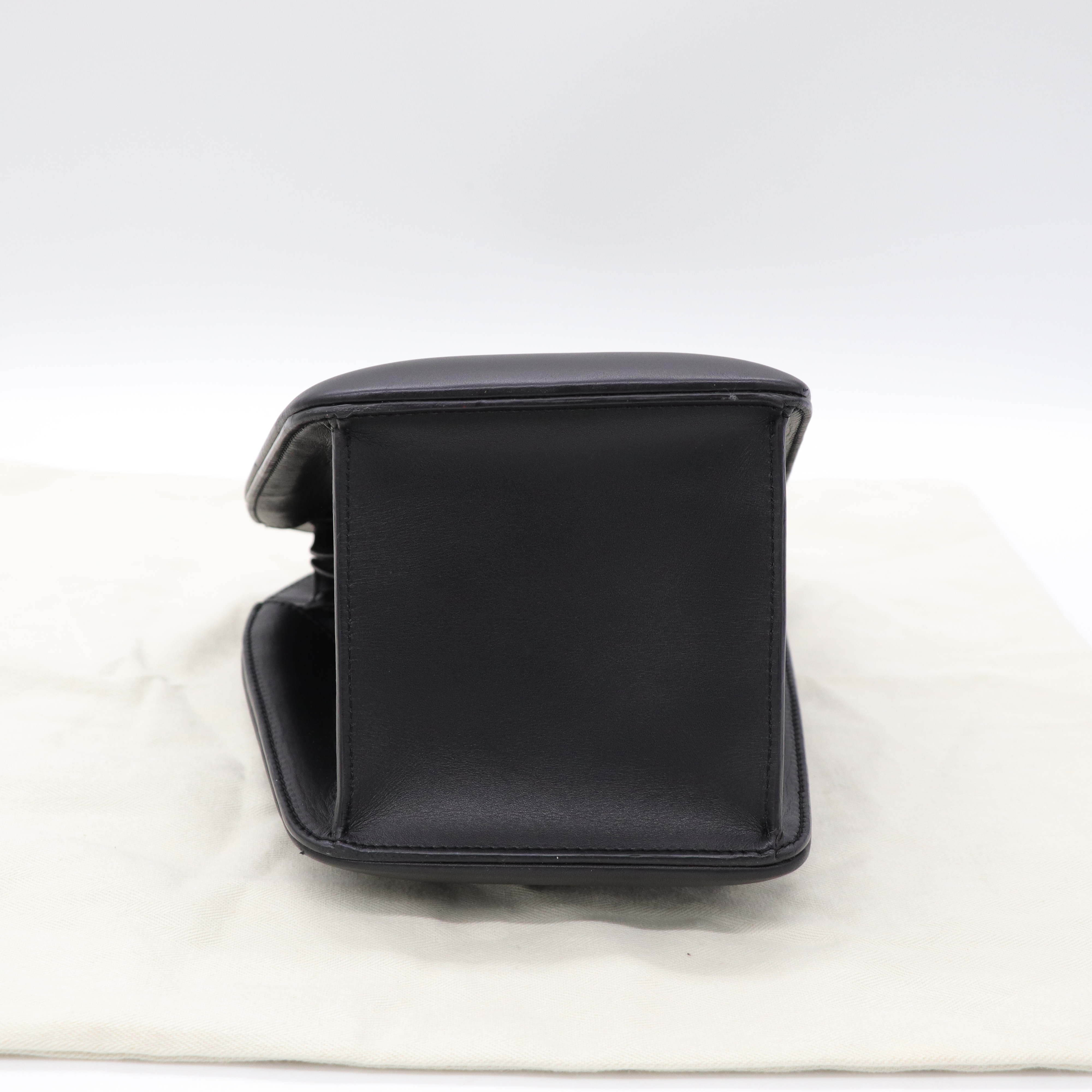 Loewe 羅威 Architects D Bag 水桶包 黑色 手提包-6