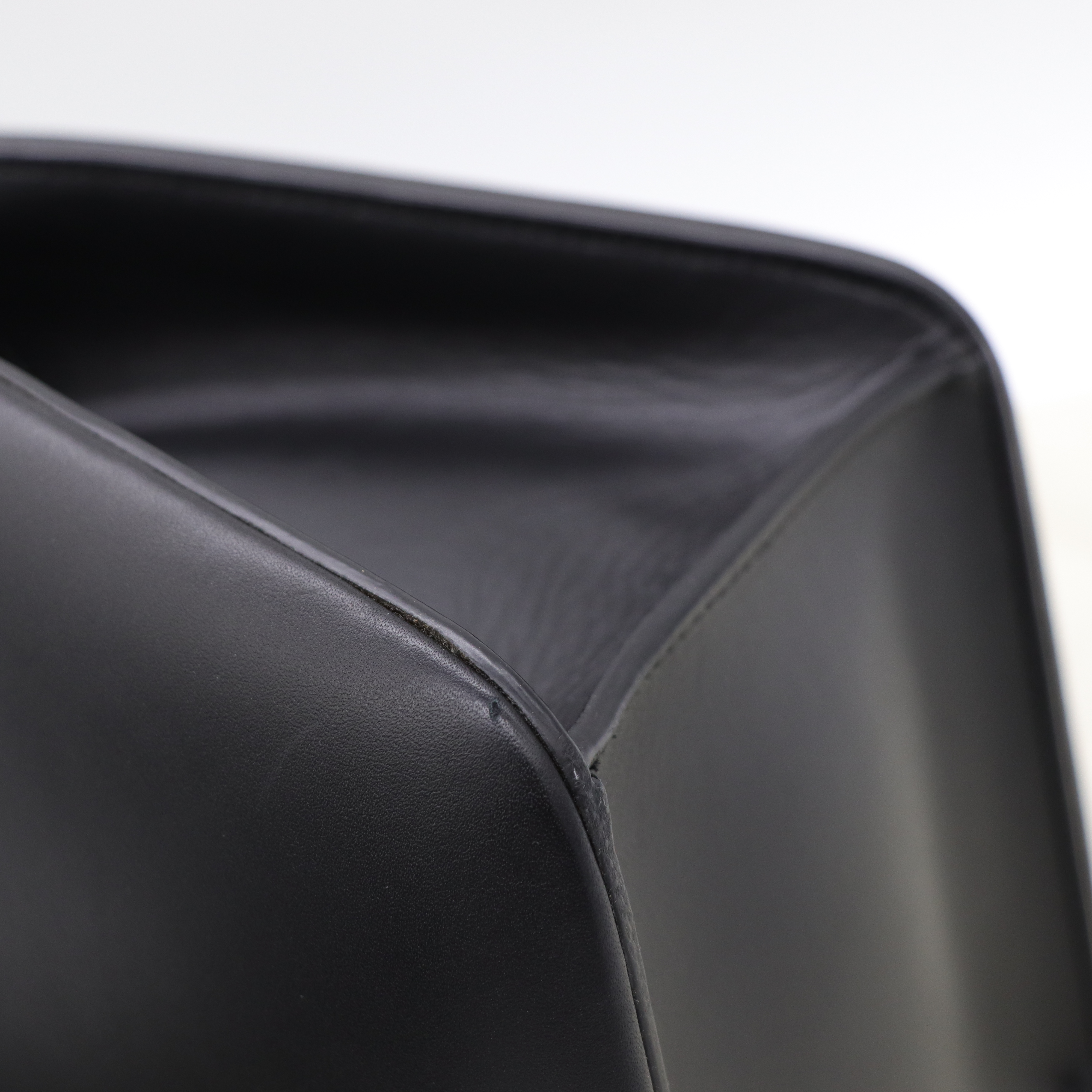 Loewe 羅威 Architects D Bag 水桶包 黑色 手提包-17