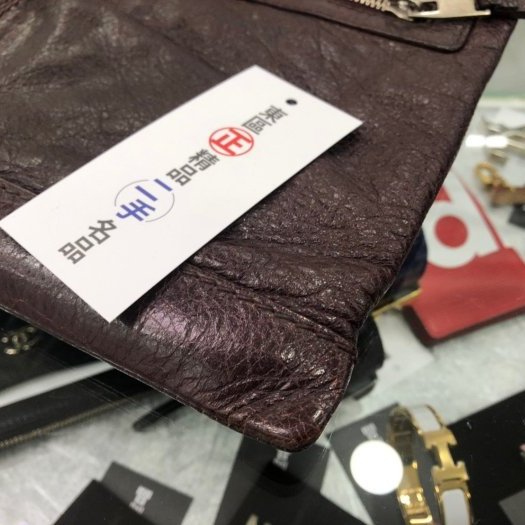 東區正精品㊣BALENCIAGA Clip M 273022 咖啡色小銀釦機車包拉鍊手拿包 city RZ0519-3