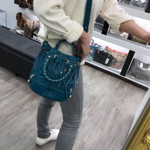 東區正精品㊣ BALENCIAGA 巴黎世家Pom Pom手提水桶包斜背包機車包 RZ0163-3