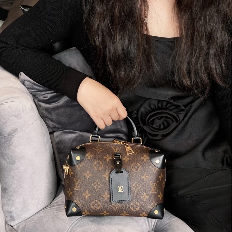 Louis Vuitton 路易威登 Petite Malle 20編碼八角軟盒子尺寸20 x14x7.5cm附件肩帶 鏈條-7