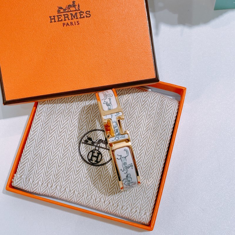 TW4864 Hermes 愛馬仕 H手鐲 特別版 奔騰的馬群 Chevaux en Liberte Clic H Bracelet PM Beige Lin x GHW-0
