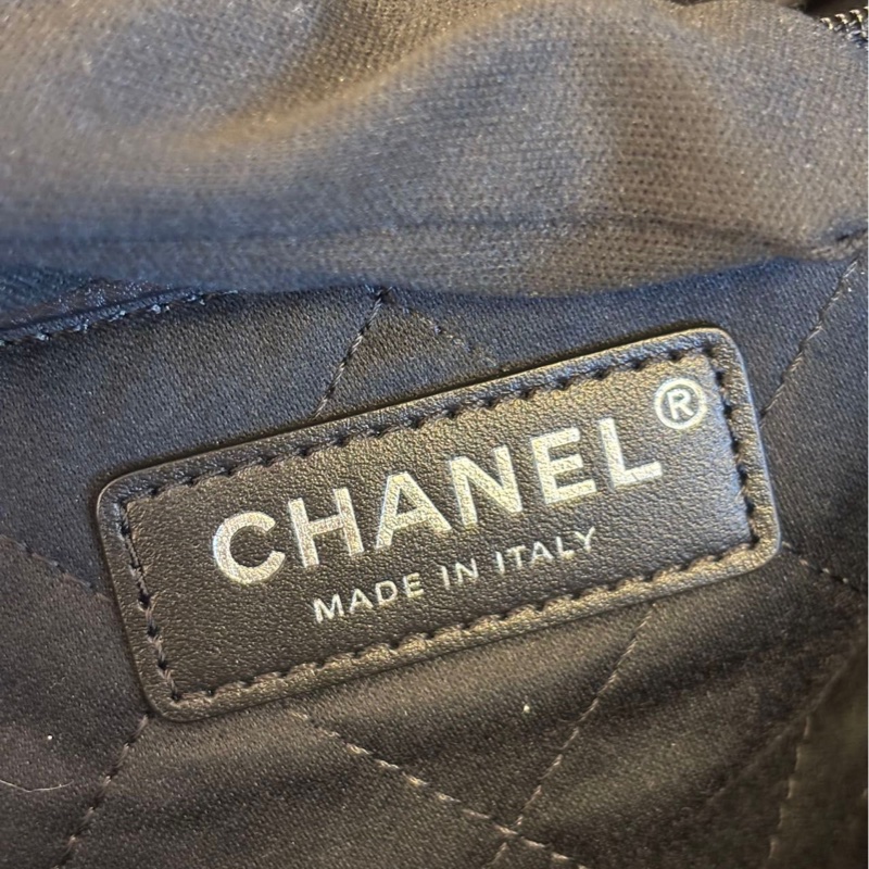 Chanel 24A medium 22 Bag-6