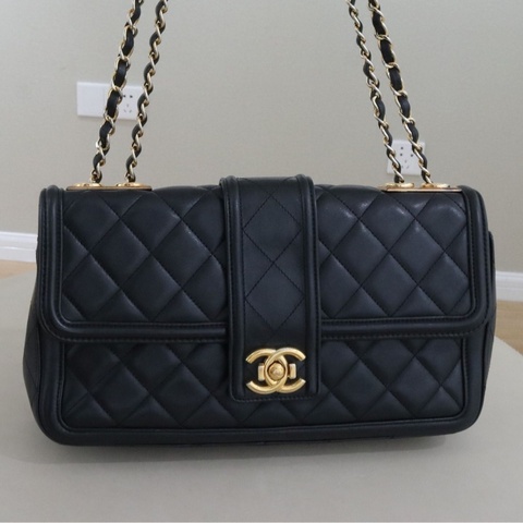 CHANEL 香奈兒 Elegent CF單肩斜挎女包，黑色小牛皮金鍊，序號20 尺寸30*17*9