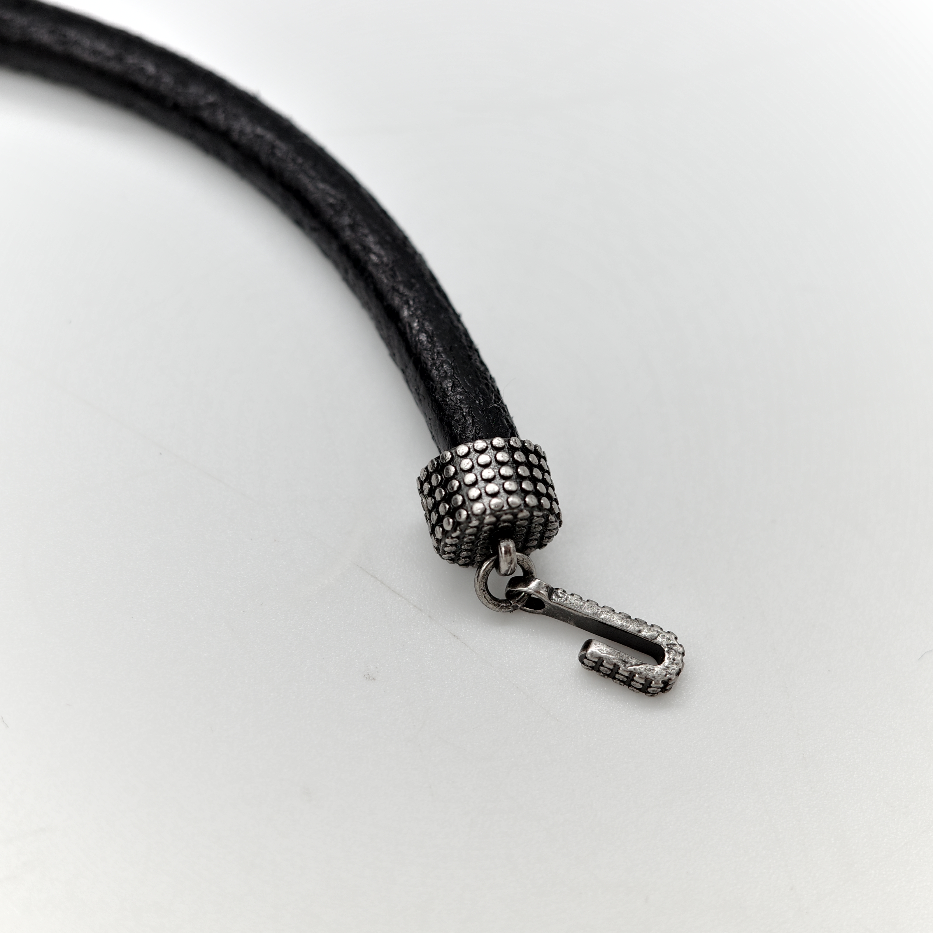 Saint Laurent 聖羅蘭 黑色牛皮 做舊銀扣 皮手環-7