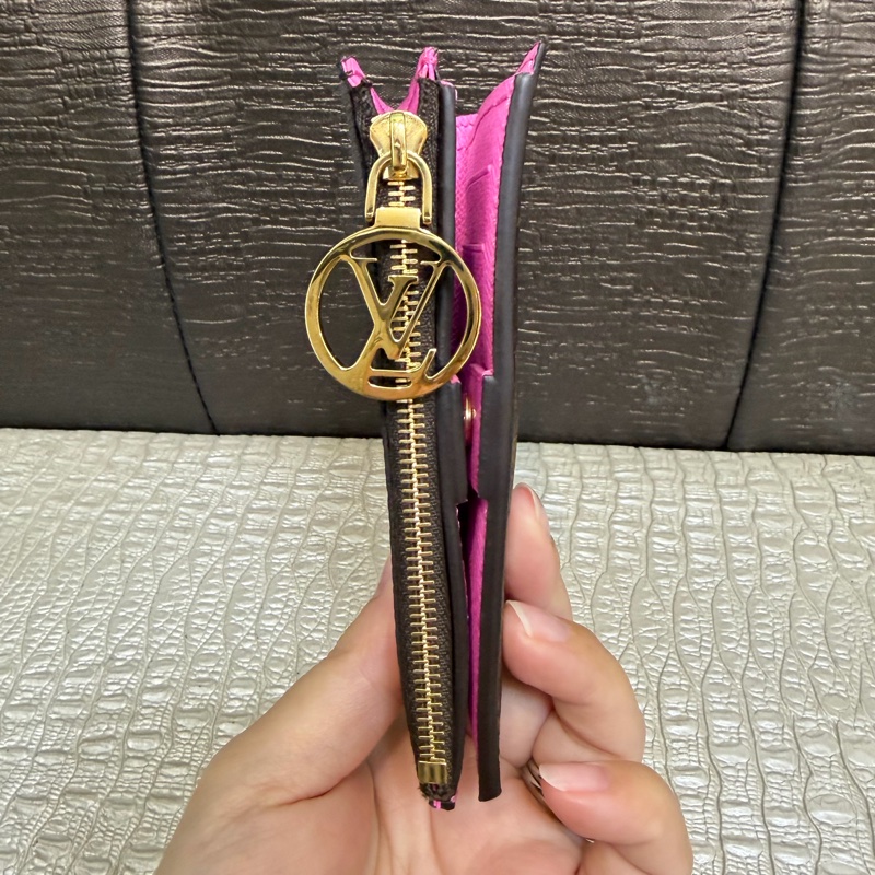 LV原花金釦Lisa6卡對釦短夾M82383-2
