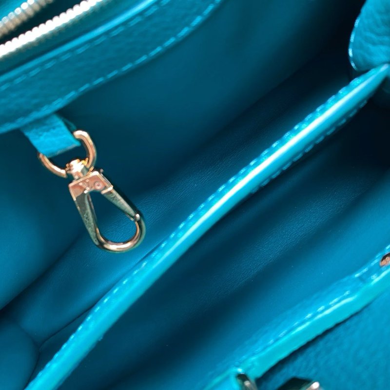 LV CapucinesBB手提斜背包 綠色 金扣 牛皮 26.5*17*9 99新配件肩帶 購證 塵袋-7