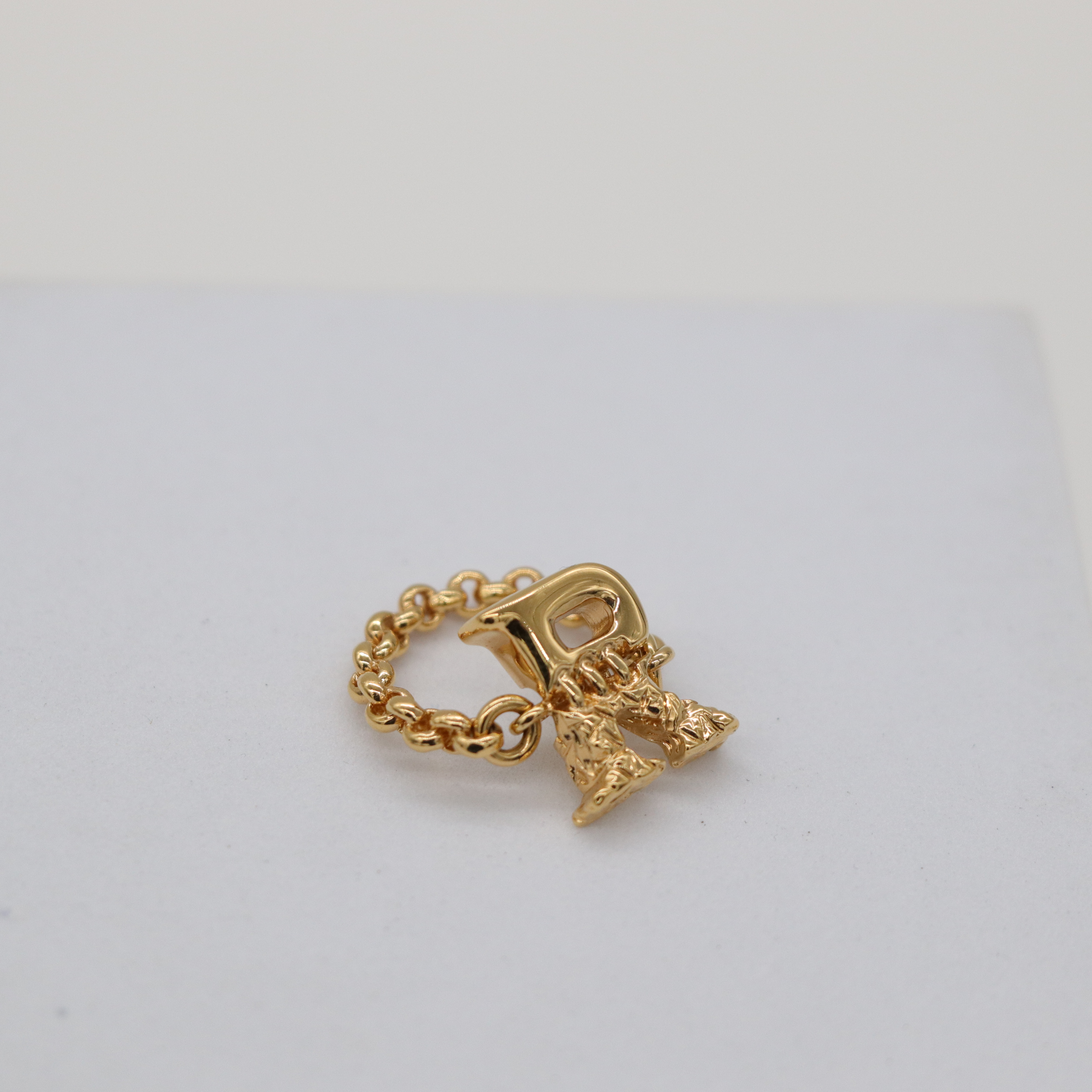 Chloe 金色R Alphabet 戒指 國際圍50-2