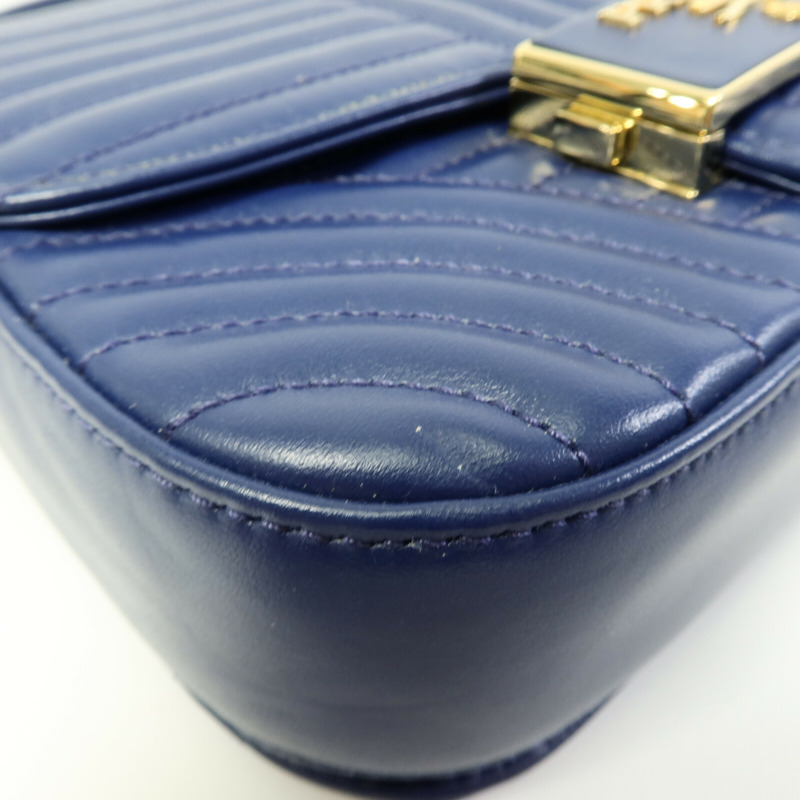 PRADA 牛皮皮革Shoulder Bag鏈帶肩背袋-11