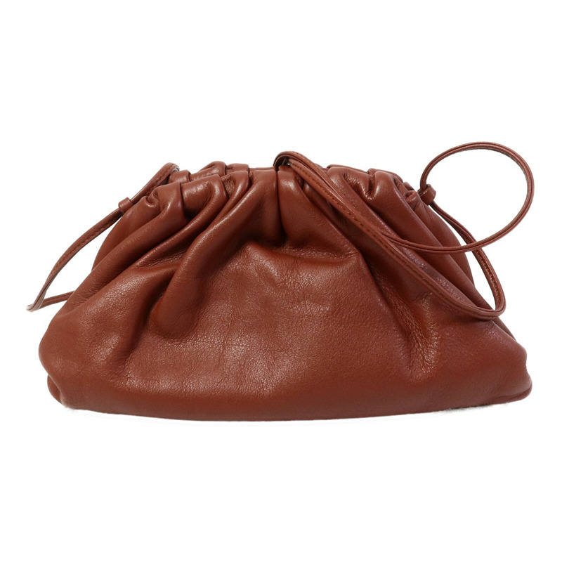 BOTTEGA VENETA 牛皮皮革The Mini Pouch肩背袋-0