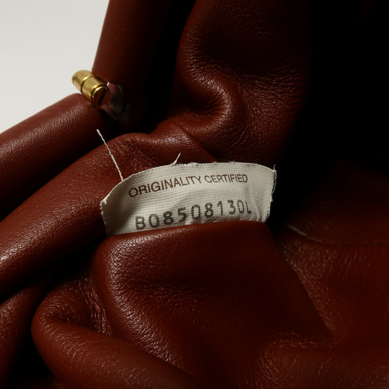 BOTTEGA VENETA 牛皮皮革The Mini Pouch肩背袋-6