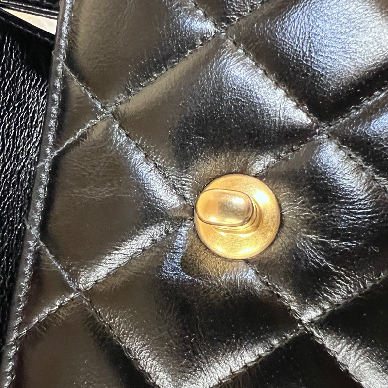 Chanel黑油蠟牛皮金釦Mini手提斜背凱莉包-15