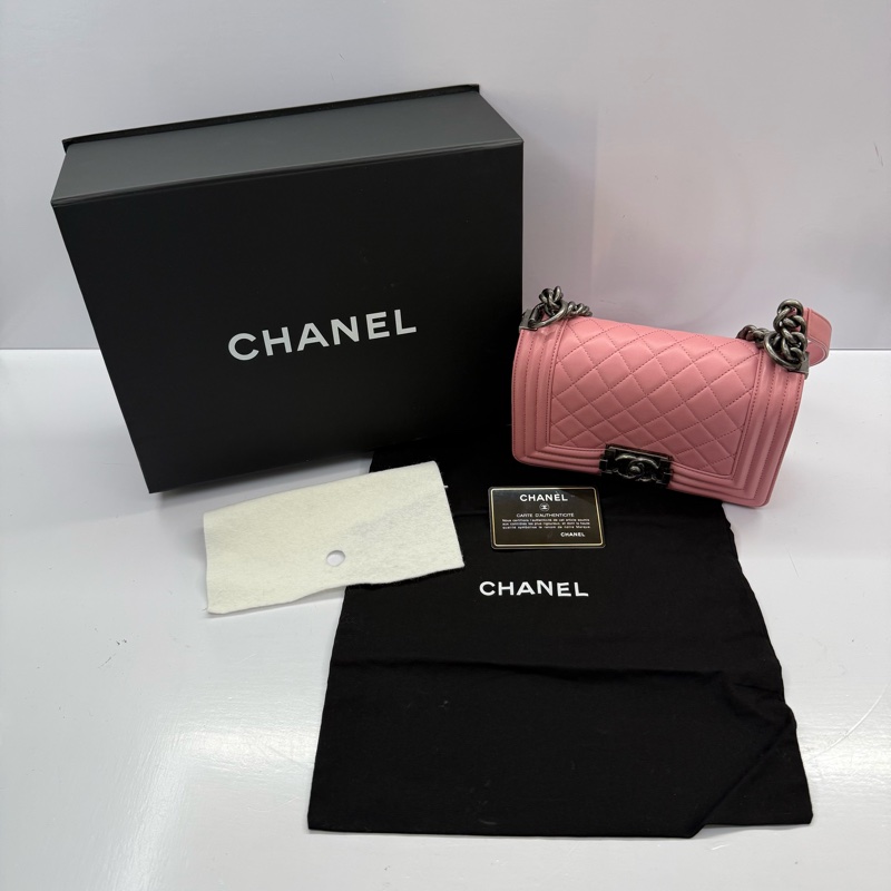 CHANEL 香奈兒 粉色羊皮BOY 20肩背包 斜背包-2