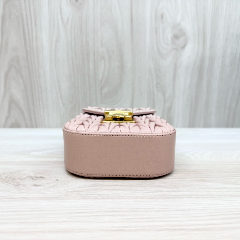 miu miu🩷粉色matelasse mini bag 手機包-5
