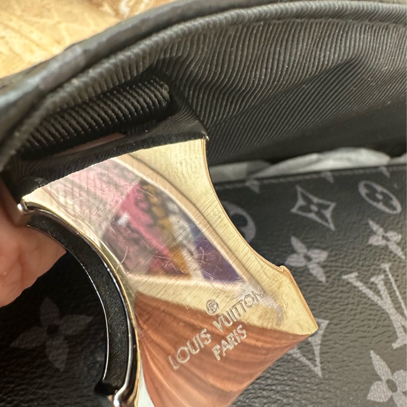 LV 黑灰原花銀釦Messenger Voyager PM下蓋插釦式斜背郵差包M40511-14