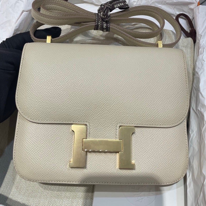 Hermes愛馬仕 康康19 Constance19 奶昔白金扣Epsom 皮 U刻鏡子款-0
