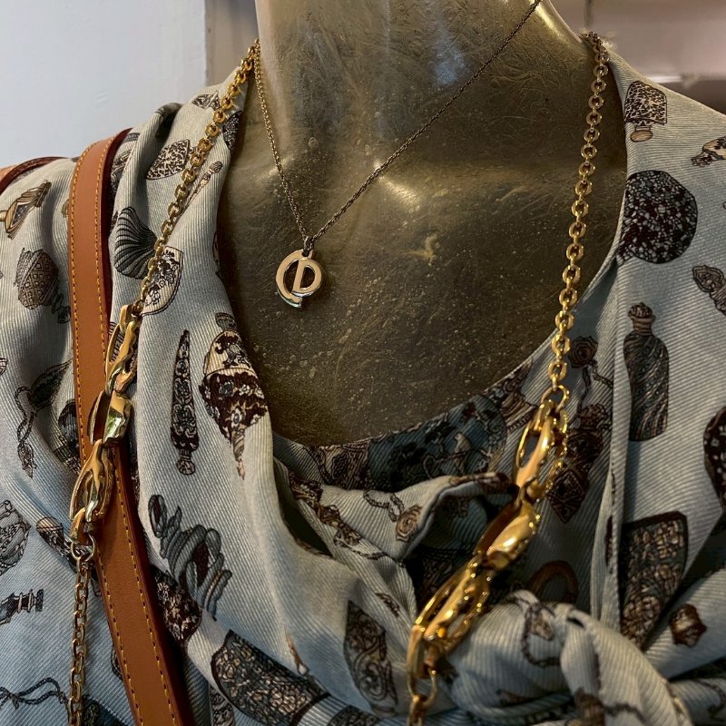 VINTAGE DIOR金色豬鼻款品牌logo古董項鍊-1