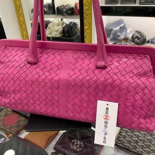東區正精品㊣BV 桃紅色全皮編織長形吸扣手提包肩背包 RZ3526-6