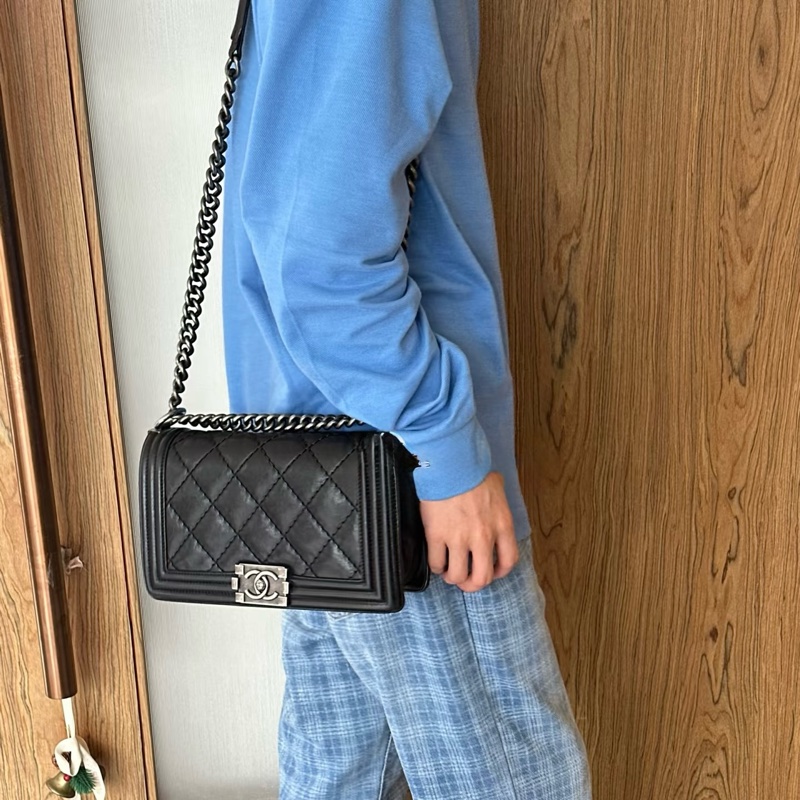 香奈兒CHANEL黑色小牛皮銀釦大菱格紋BOY25肩背包A67086 經典帥氣天菜 🖤-3
