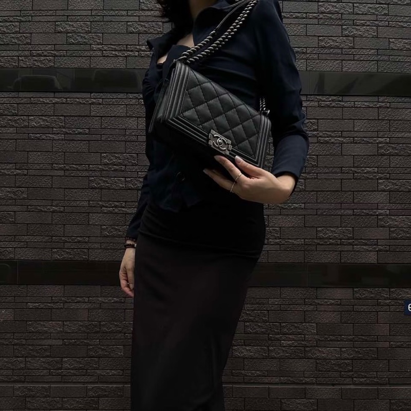 香奈兒CHANEL黑色小牛皮銀釦大菱格紋BOY25肩背包A67086 經典帥氣天菜 🖤-4
