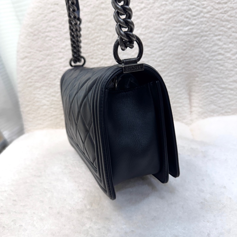 香奈兒CHANEL黑色小牛皮銀釦大菱格紋BOY25肩背包A67086 經典帥氣天菜 🖤-10