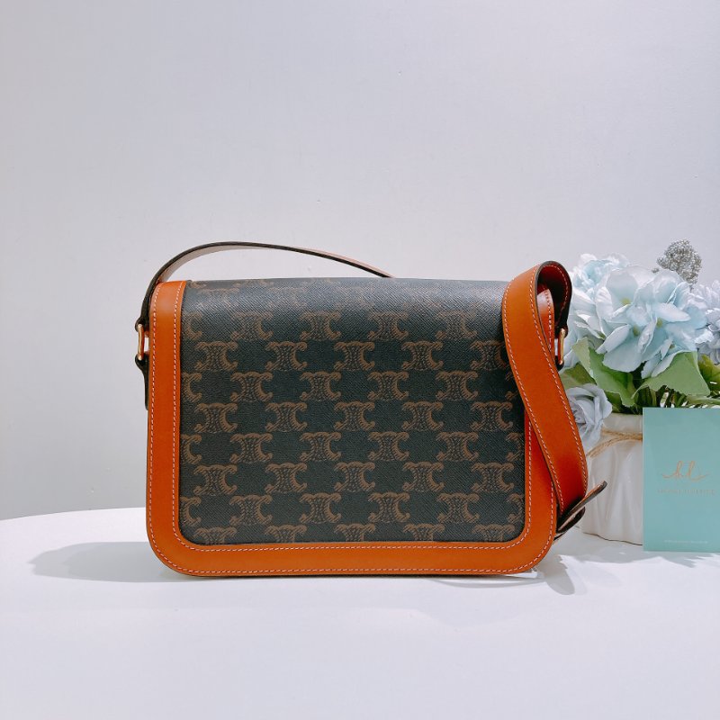 TW4868 Celine 塞琳 經典凱旋門logo 卡扣翻蓋包包 Classic Triomphe in Triomphe Canvas and Calfskin Tan x GHW-1