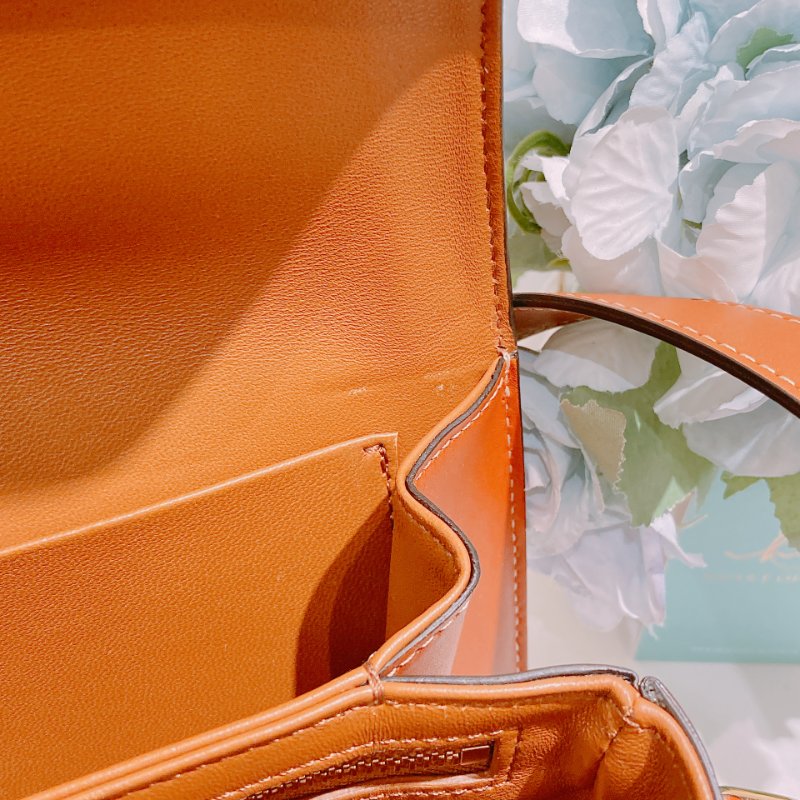 TW4868 Celine 塞琳 經典凱旋門logo 卡扣翻蓋包包 Classic Triomphe in Triomphe Canvas and Calfskin Tan x GHW-14