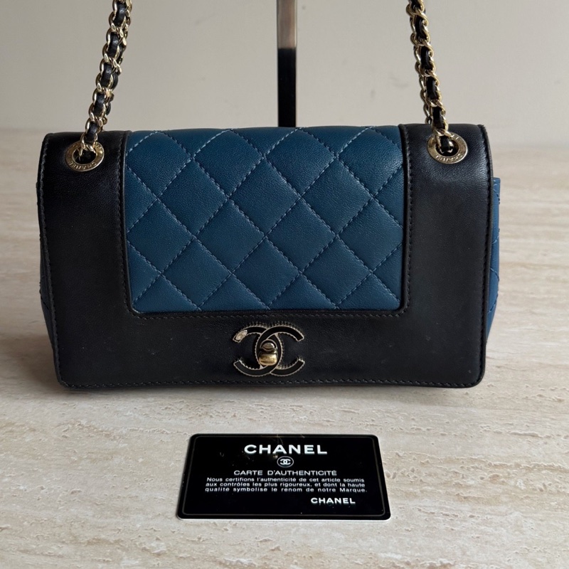 Chanel 香奈兒黑藍拼色鏈條包+22開 底長23-0
