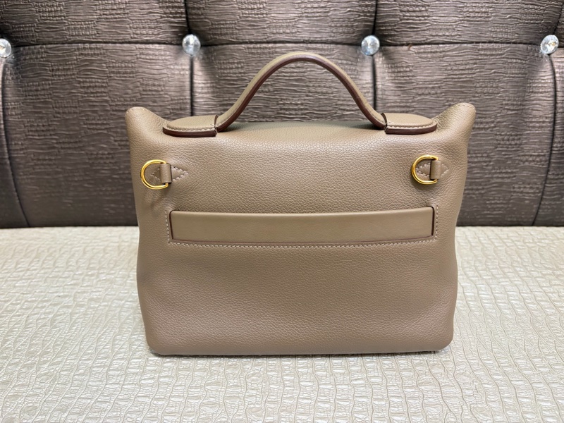 Hermes 大象灰Evercolor金釦Mini 2424-1