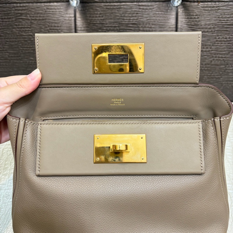 Hermes 大象灰Evercolor金釦Mini 2424-9