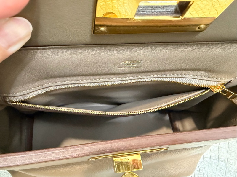 Hermes 大象灰Evercolor金釦Mini 2424-14