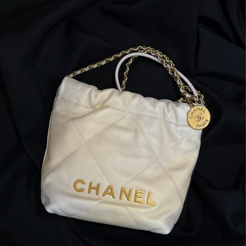 CHANEL MINI 22 珠光白金釦/晶片-0