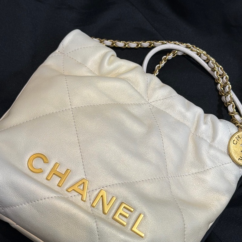 CHANEL MINI 22 珠光白金釦/晶片-4