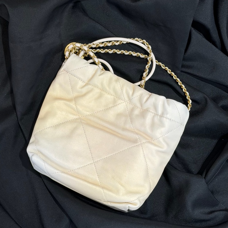 CHANEL MINI 22 珠光白金釦/晶片-5