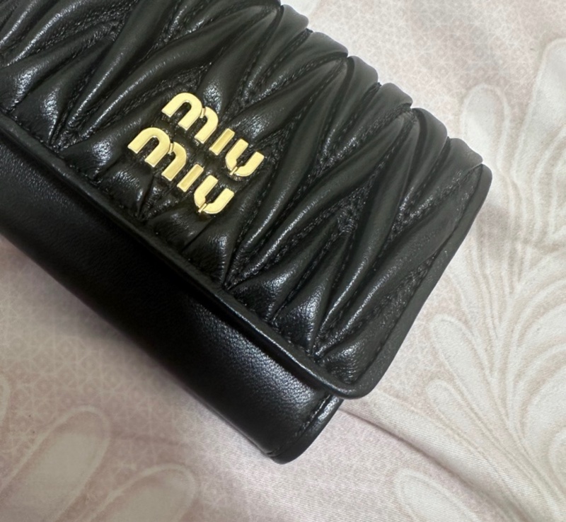 MIUMIU卡夾包-3