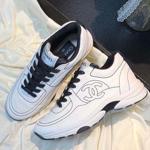 CHANEL/香奈兒 25C黑白漫畫運動鞋 36碼