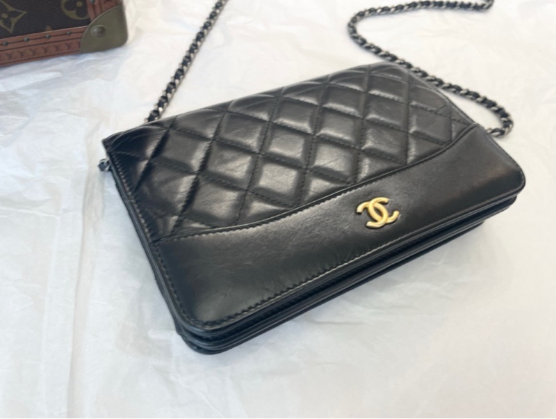 Chanel 香奈兒黑金woc 流浪系列  鏈條包 24開 附件：身份卡  塵袋 尺寸：19*13-3