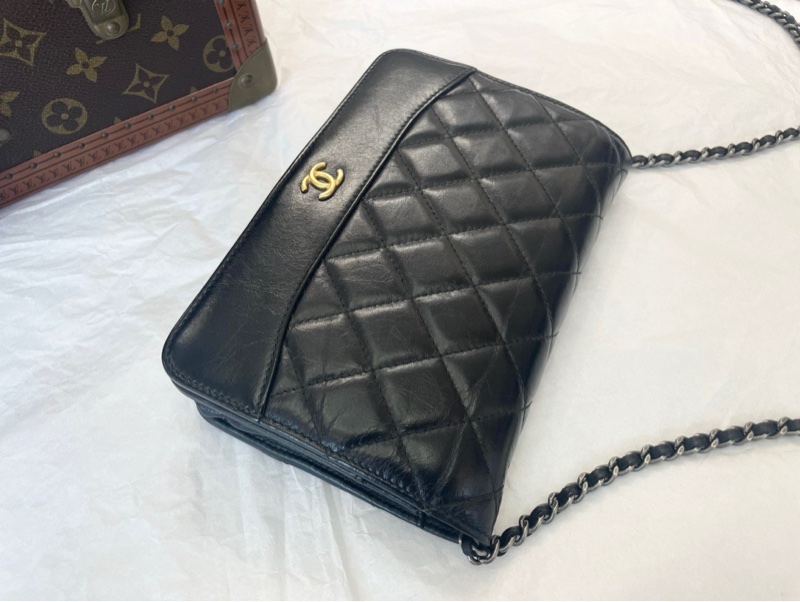 Chanel 香奈兒黑金woc 流浪系列  鏈條包 24開 附件：身份卡  塵袋 尺寸：19*13-4