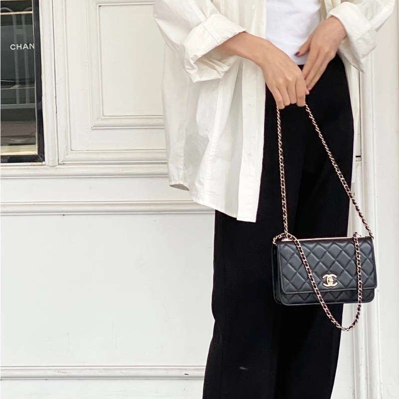 香奈兒CHANEL黑色羊皮淡金釦Trendy CC WOC斜背發財包A80982-1