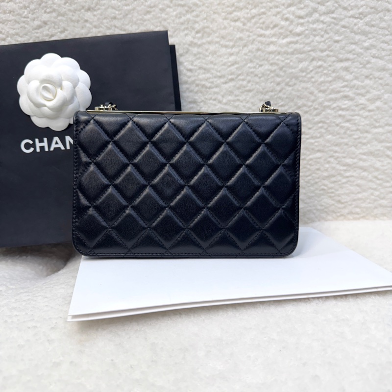 香奈兒CHANEL黑色羊皮淡金釦Trendy CC WOC斜背發財包A80982-10